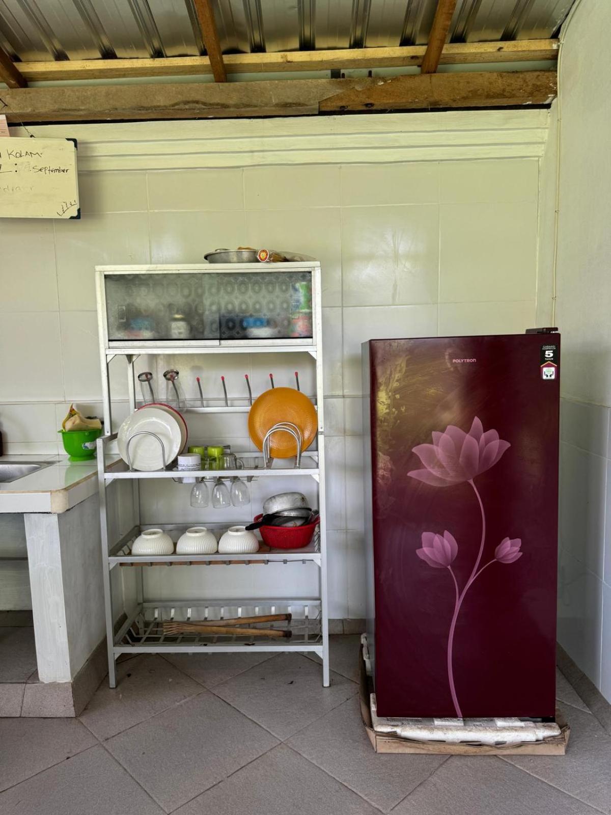 Secret Moon Beach House Jasri Bagian luar foto